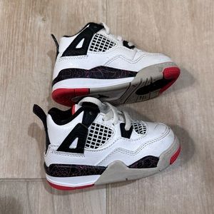 Air Jordan 4 Retro - size 5C toddler